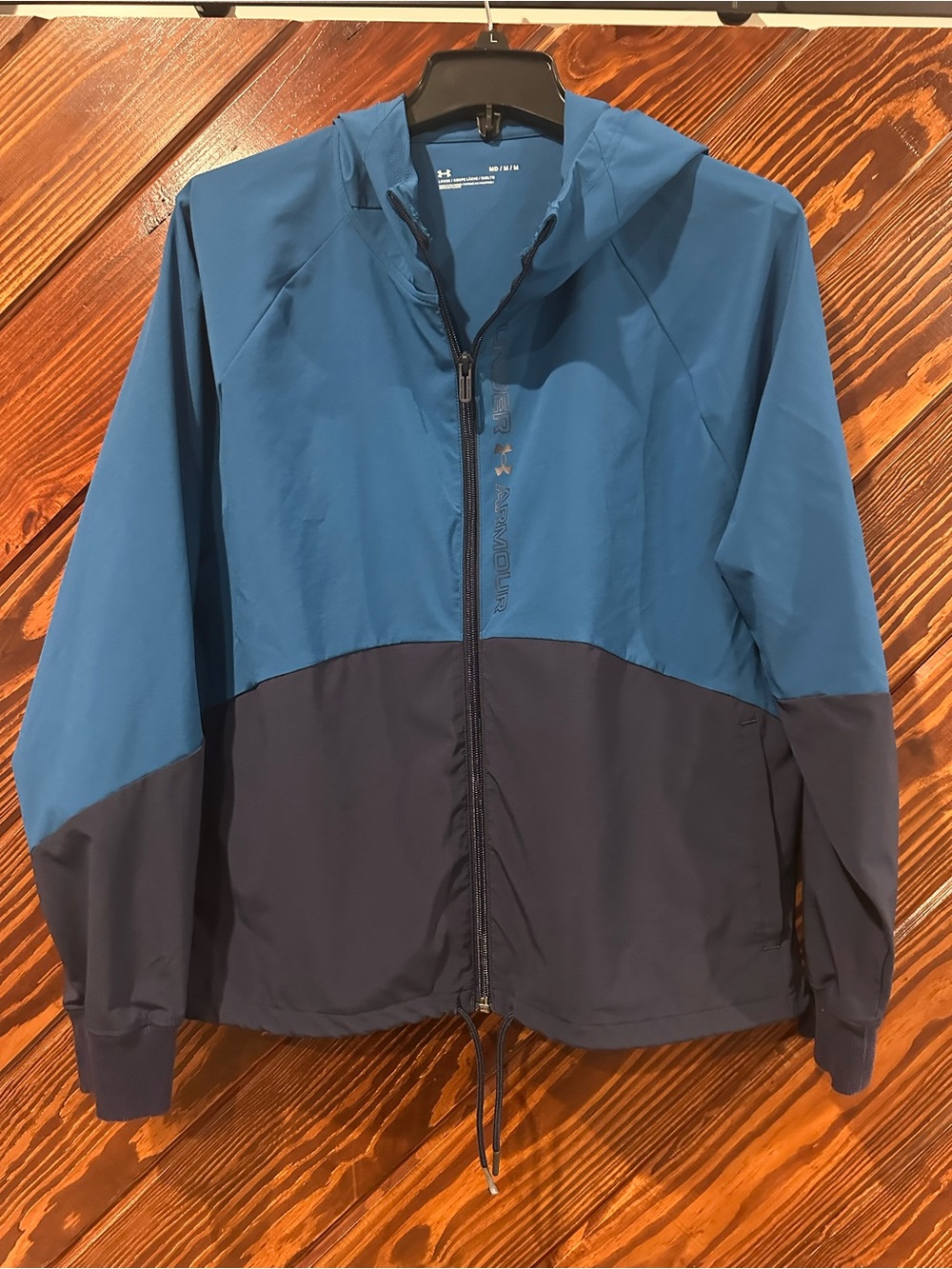 Under Armour Women’s Two-Tone Blue Hooded Windbreaker (Slate Blue & Navy) Medium